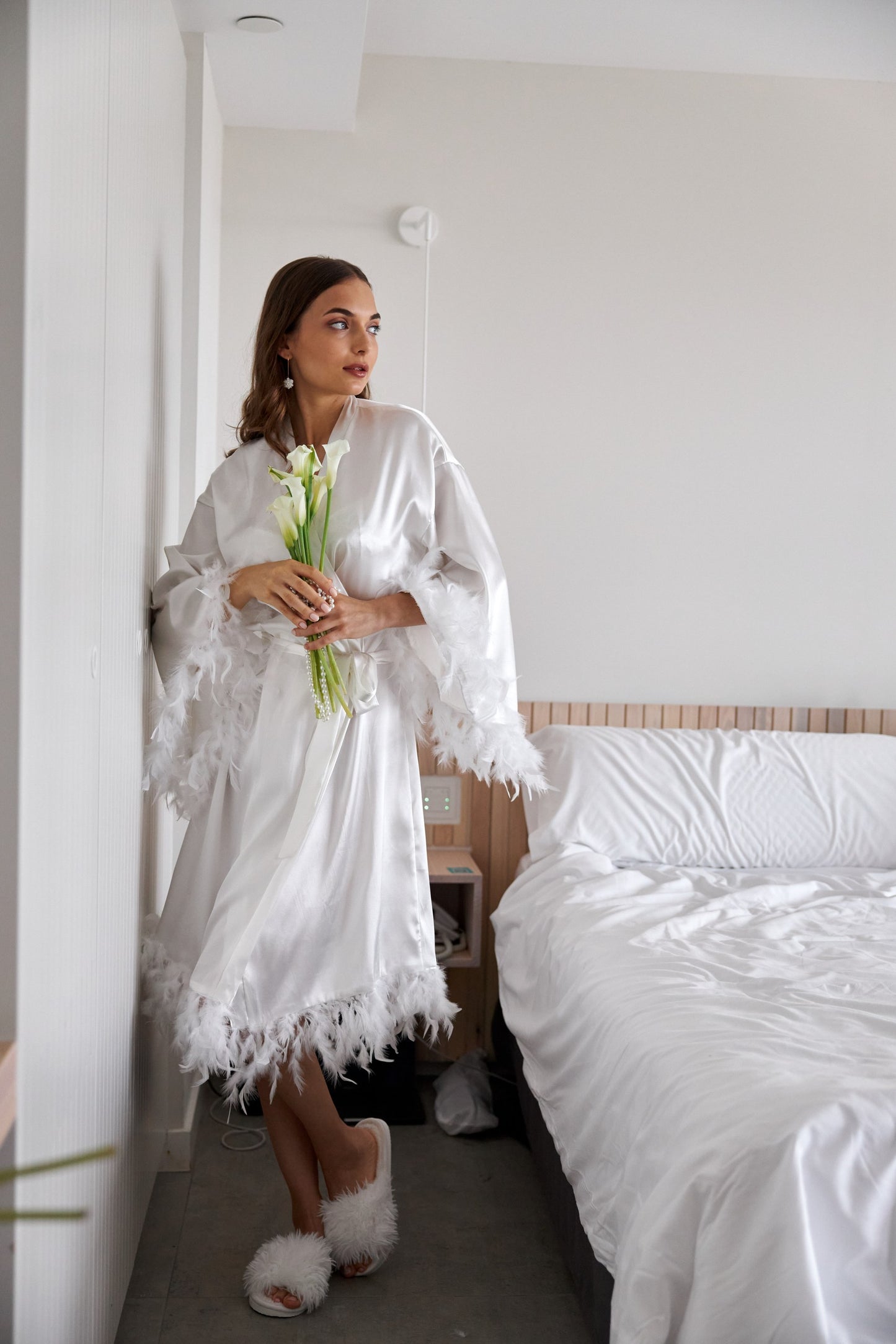 Zapatillas de casa mullidas para novia - blanco