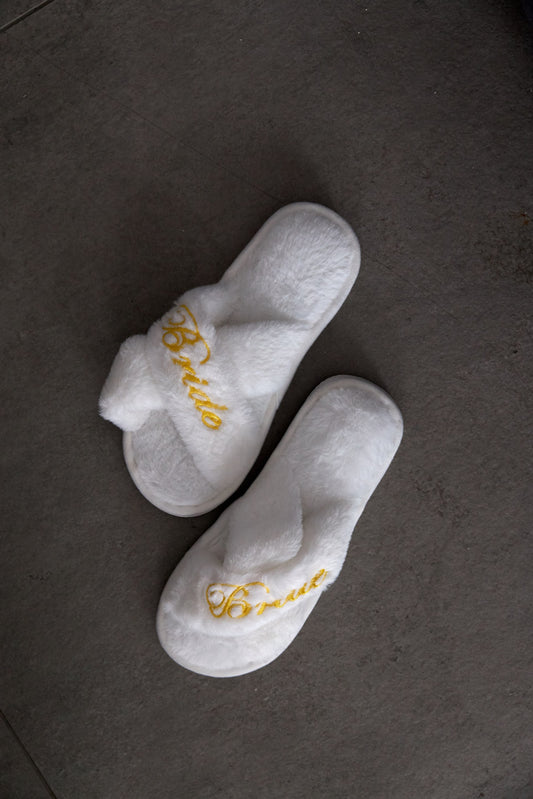 Zapatillas de casa para novia con bordado - blanco