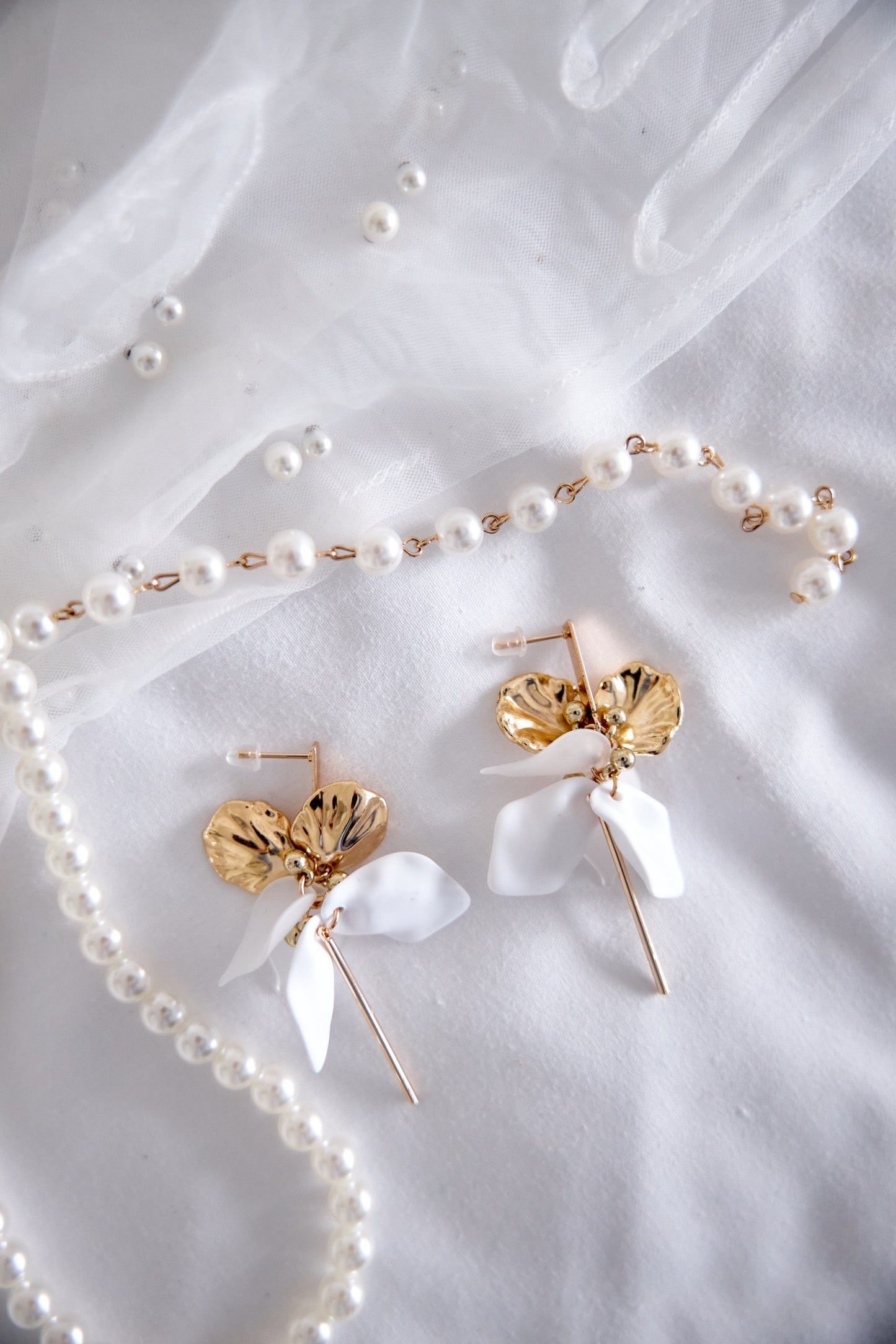 Pendientes con forma de pétalos de flores y hoja para novia