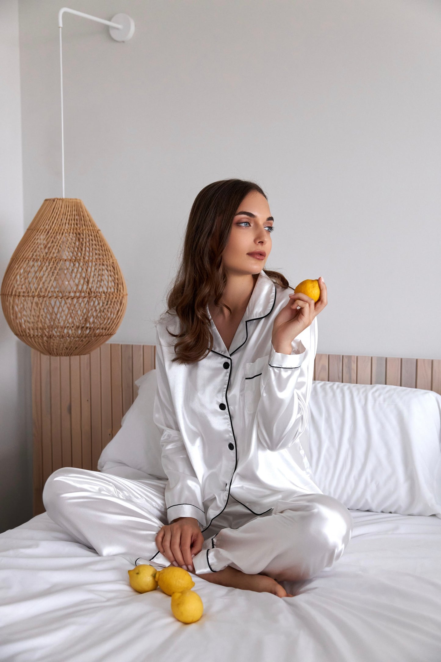 Conjunto de pijama de satén para novia de manga larga